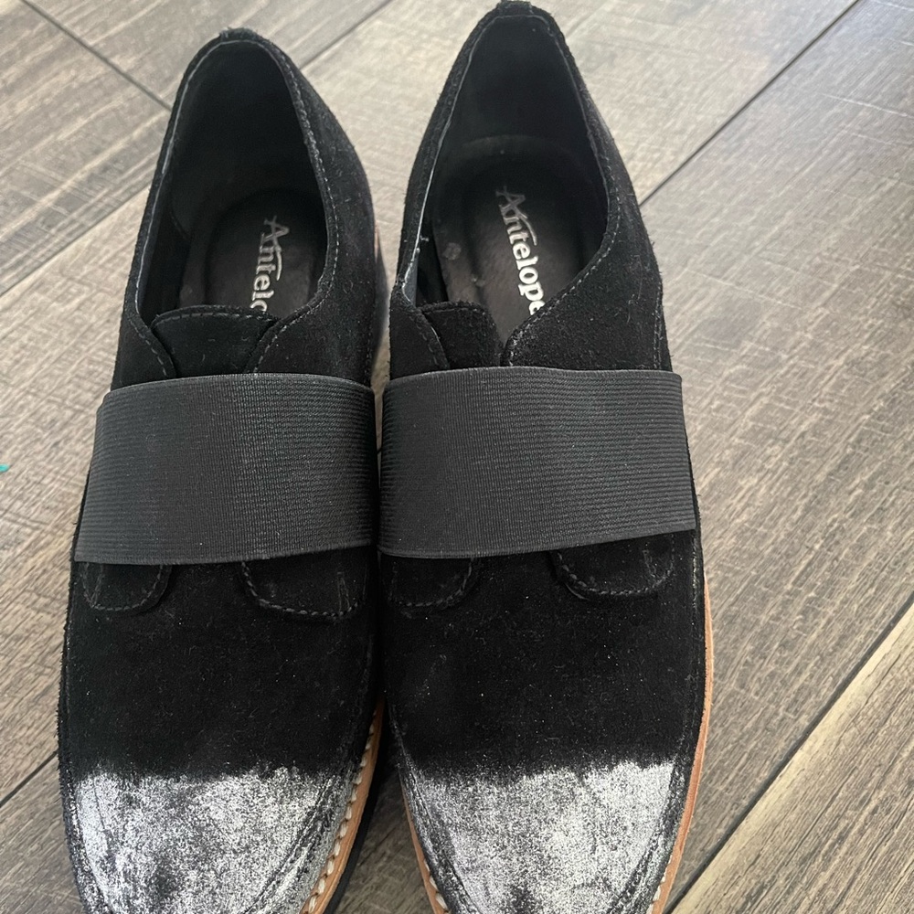 Antelope Black and Silver Women's Flats
